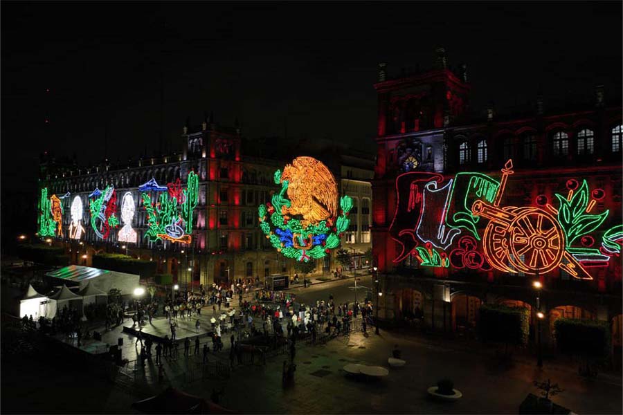 ENCABEZA CLARA BRUGADA MOLINA ENCENDIDO DE LUCES EN ZOCALO CAPITALINO COMO PARTE DE LOS FESTEJOS EN EL MES PATRIO_0004_S.jpg