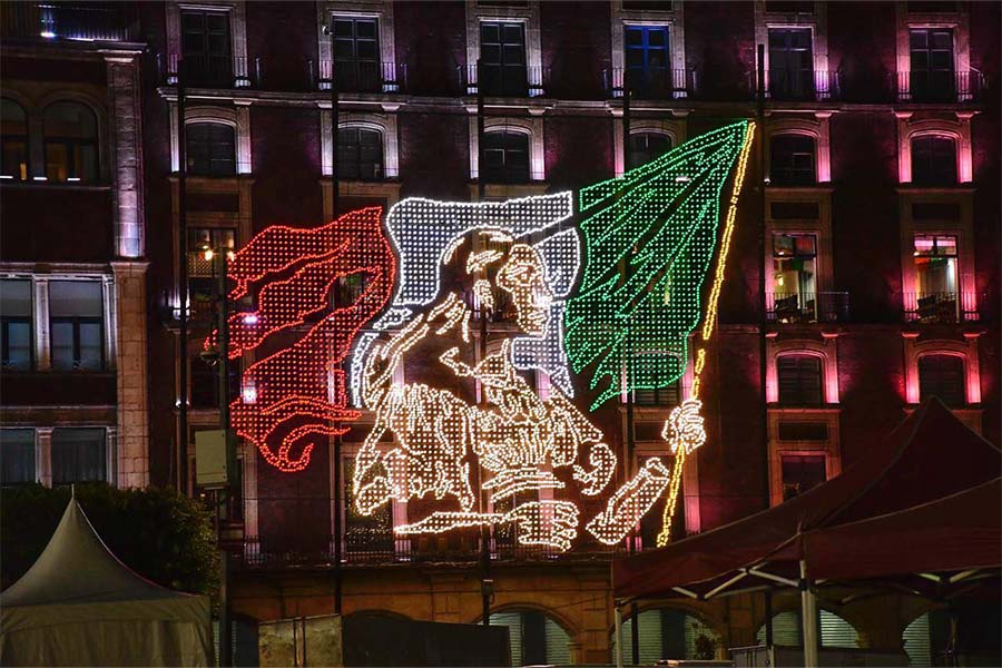 ENCABEZA CLARA BRUGADA MOLINA ENCENDIDO DE LUCES EN ZOCALO CAPITALINO COMO PARTE DE LOS FESTEJOS EN EL MES PATRIO_0005_S.jpg