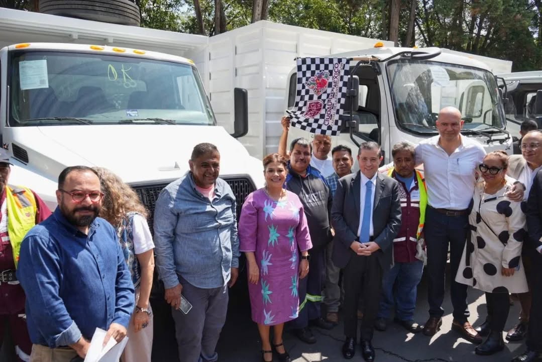 INAUGURA CLARA BRUGADA LA PRIMERA CASA DE GOBIERNO 06.jpg